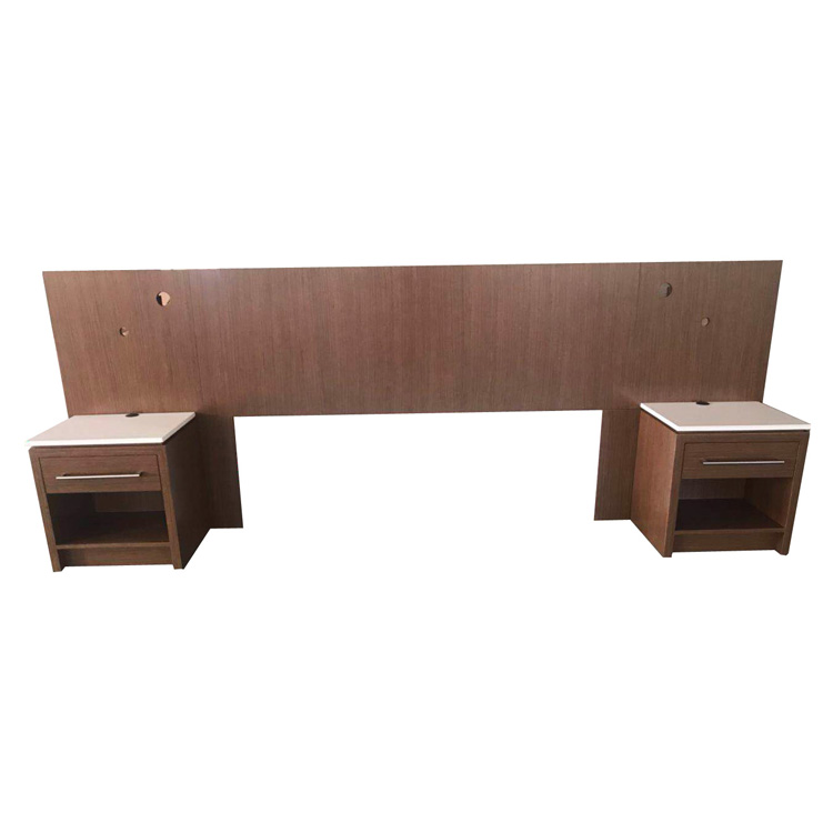 T&ecirc;te de lit roi